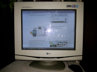 19 inch LG CRT monitor