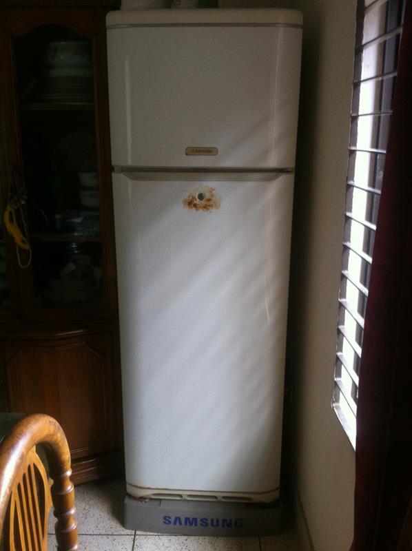 Ariston refrigerator large image 0