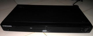 Samsung DVD player with 200 DVDs