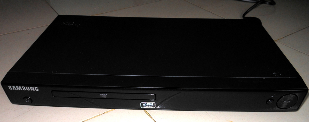 Samsung DVD player with 200 DVDs large image 0