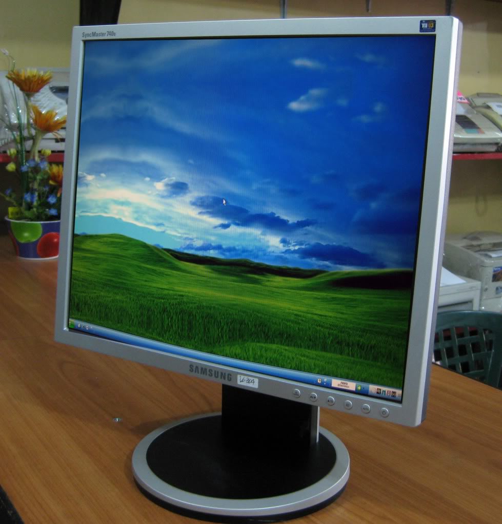 SAMSUNG 17s LCD MONITOR FROM KOREA large image 0