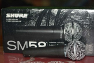 Shure SM 58 professional Microphone is for sale 