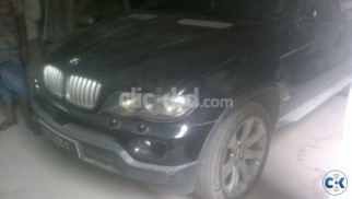 BMW X5 2004 V8 engine 4800 cc Black color. Fully Loaded Car