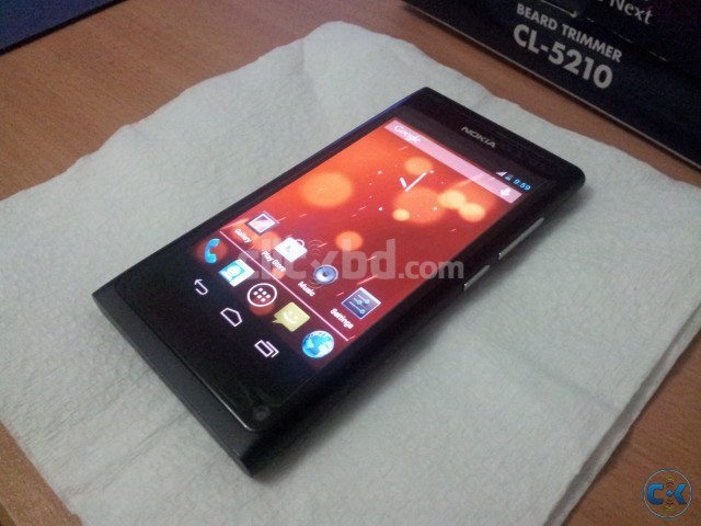 New Nokia N9 running Android 4.1.1 Jelly Bean See inside  large image 0