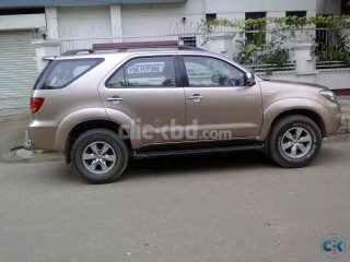 TOYOTA FORTUNER SUV JEEP 4WD 2007 BRAND NEW CONDITION
