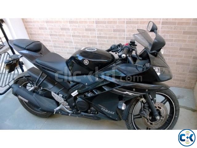 yamaha r15 v2 black silver color in a very good condition large image 0
