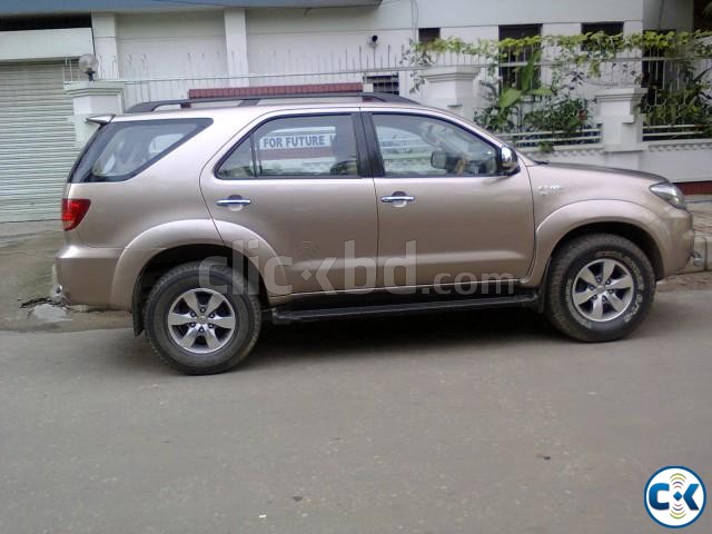 TOYOTA FORTUNER SUV JEEP 2007 BRAND NEW CONDITION 4 WD large image 0
