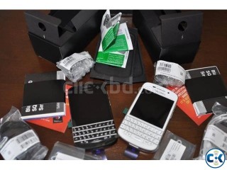 BlackBerry Q5 SQR100-2 4G Unlocked Phone SIM Free 