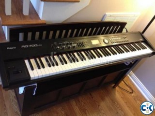 SELLING NOW Roland RD-300GX