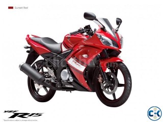 Yamaha R15 150cc red color.showroom conditio