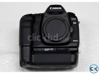 Canon EOS 5D Mark ii with original battery grip