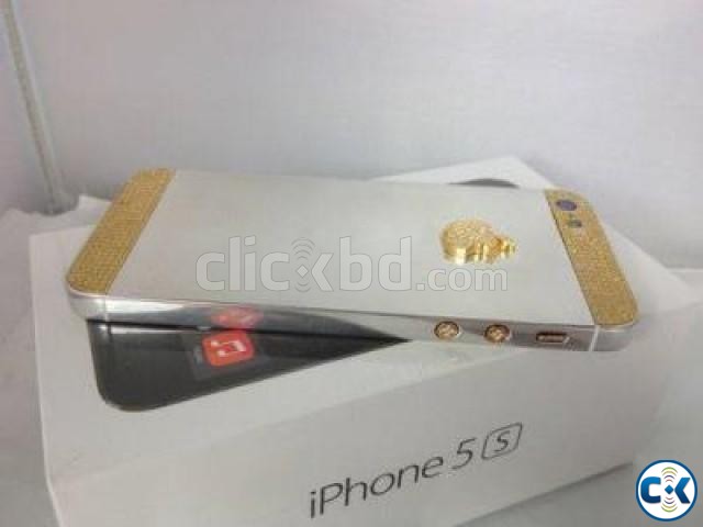 Brand New Apple iPhone 5s 32GB and 64GB Gold large image 0
