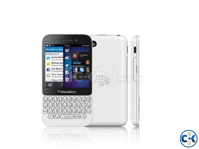 1 month used New condition full boxed Blackberry Q5 large image 0