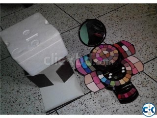 Max Touch Makeup Kit