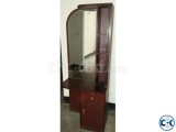 Dressing table...01962401573