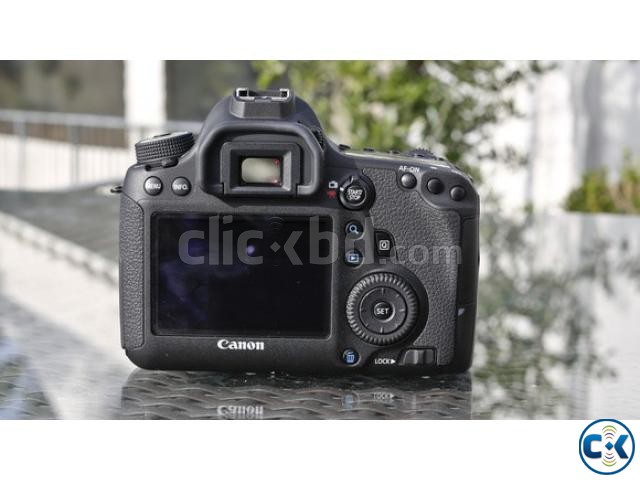 Canon EOS 6D 20.2MP Wi-Fi GPS Full HD Digital SLR large image 0