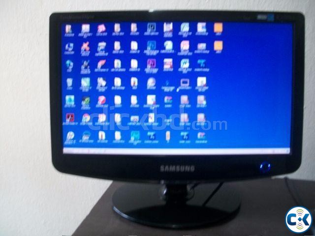 Samsung 15.6 Wide Screen Monitor large image 0