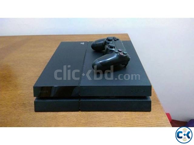 Playstation 4 500GB Console with DS4 Controller large image 0