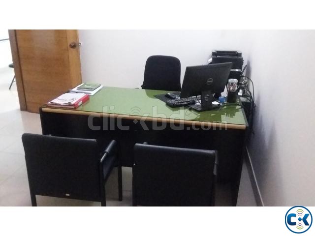 Otobi Senior Executive Desk With Drawer and Glass Top large image 0
