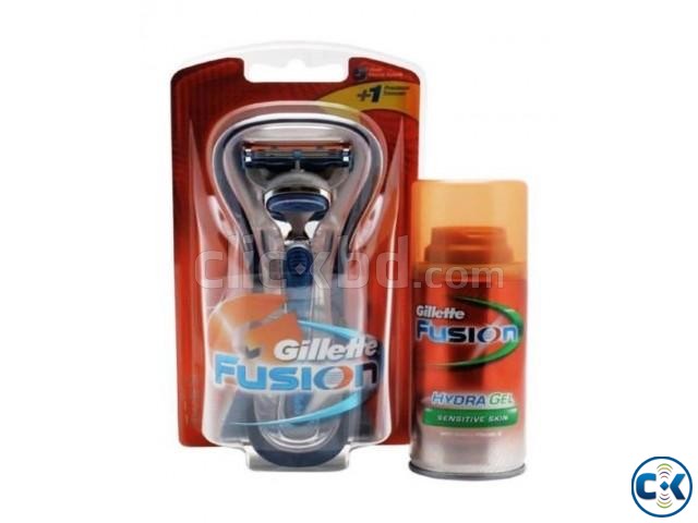 Gillette Fusion Power Razor with Free Hydra Gel 75ml Weigh large image 0