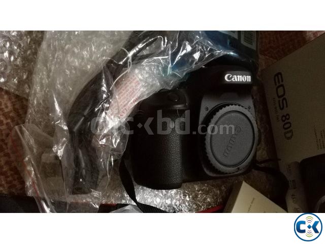 Canon EOS 80D Digital SLR Camera Body Only large image 0