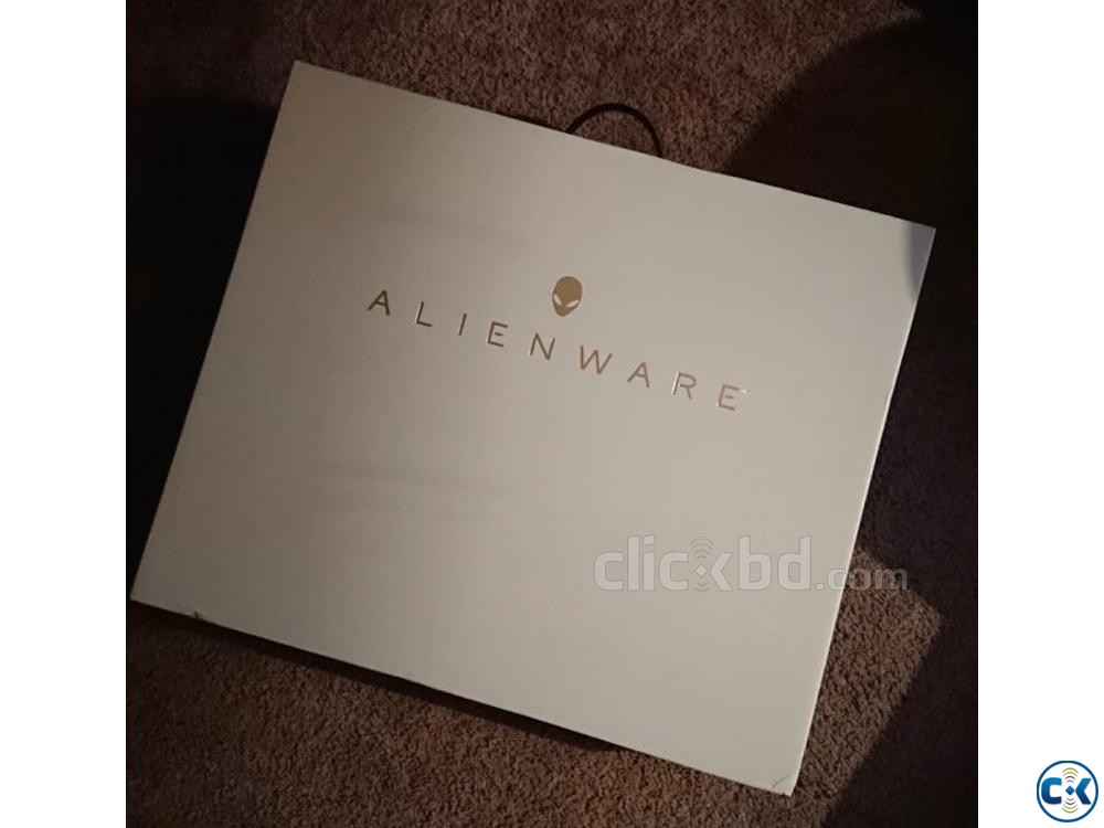Alienware m17 Red i7-8750H 16GB RAM 2TB HDD 17.3 4K 6GB large image 0