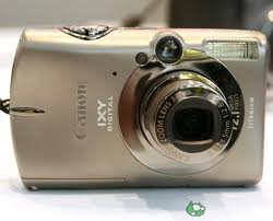 Canon IXY 2000 IS almost new digital camera large image 0