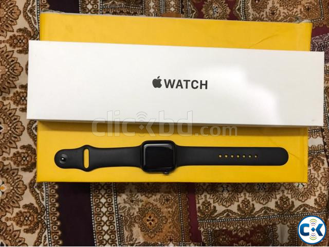 Apple Watch SE 40mm large image 0