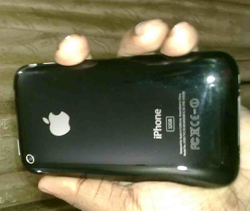 iPhone 3GS 16GB Black Fresh Condition 25000tk large image 0