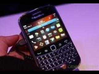 BRAND NEW BlackBerry Bold Touch 9900 Smartphone Un