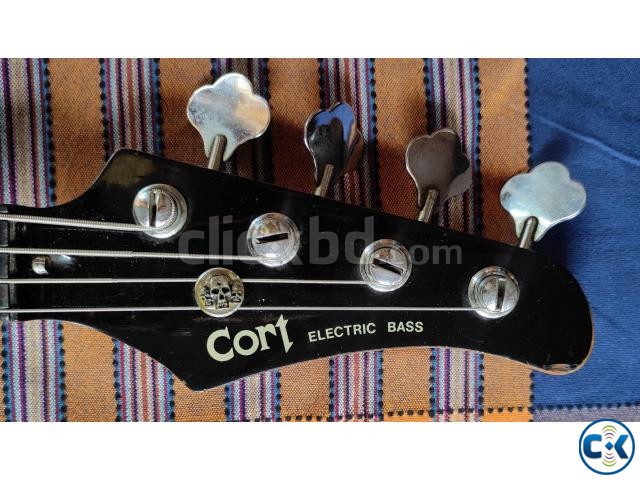 Cort Performer Series Electric Bass Guitar large image 1
