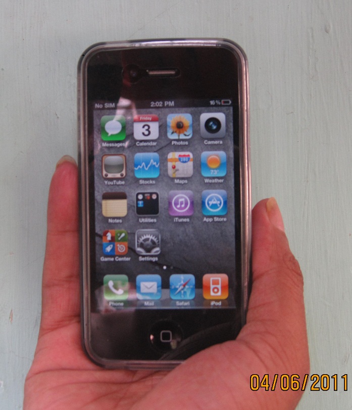 apple iphone4 32gb only-36000tk call-01756108641 large image 0