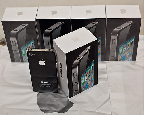 Apple iPhone 4 - 32GB - New Factory Unlocked  large image 0