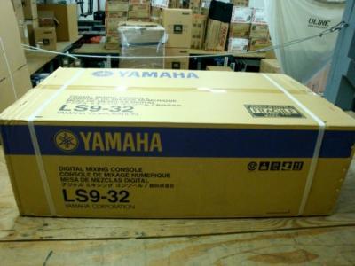 Yamaha Tyros 3 61 Key Arranger Workstation Keyboar large image 1