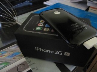 Apple iPhone 3GS 32GB Black Factory Unlocked
