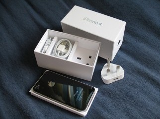 iPhone 4 16GB unlock Brand new condition with Box.