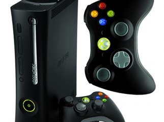Xbox 360 elite 120gb with controlers original games