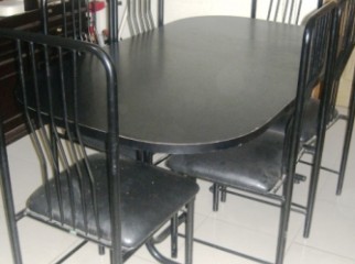 Otobi dining table with 6 chairs. Used for 2 years.