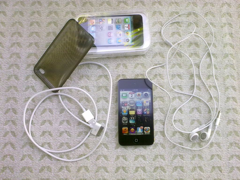 Ipod touch 8gb 4th gen latest model intact  large image 0