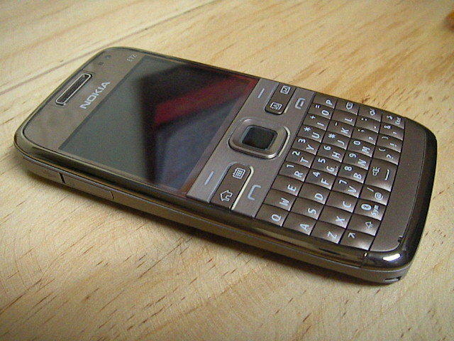 Nokia e72 4GB MMC and with all kits.01760-169 629 large image 0