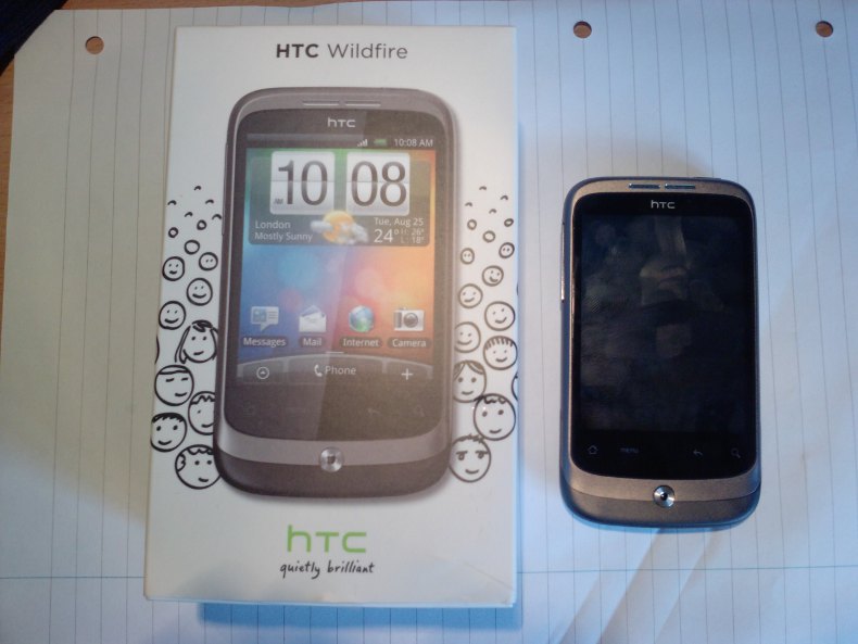 HTC WILDFIRE BOX and all new with 2.2 update large image 0