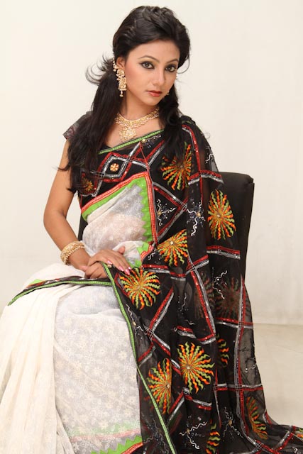 Exclusive Party Saree large image 0