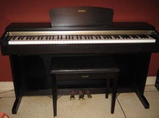 YAMAHA YDP-151 PIANO