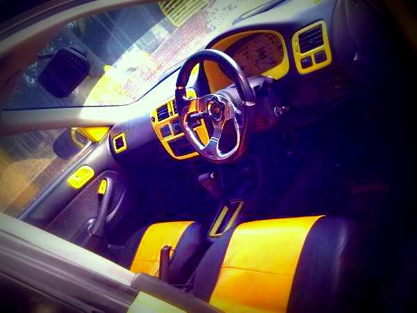 Honda Civic1999 Combination of sporty yellow black full a large image 1