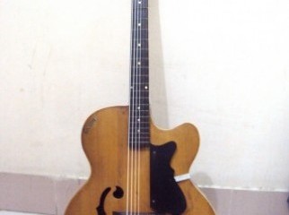 Accuistic guiter Givson Crown