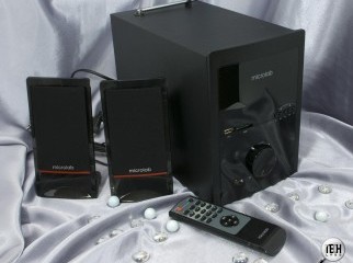 Microlab M700u 2.1 speaker system