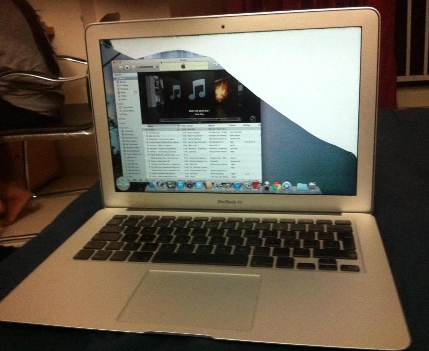 Macbook air 13 inch..hav display problem.Xchange Xcepted large image 0