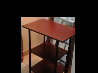 A GOOD QUALITY ALMOST NEW OVEN TOP TABLE FOR YOUR DINING