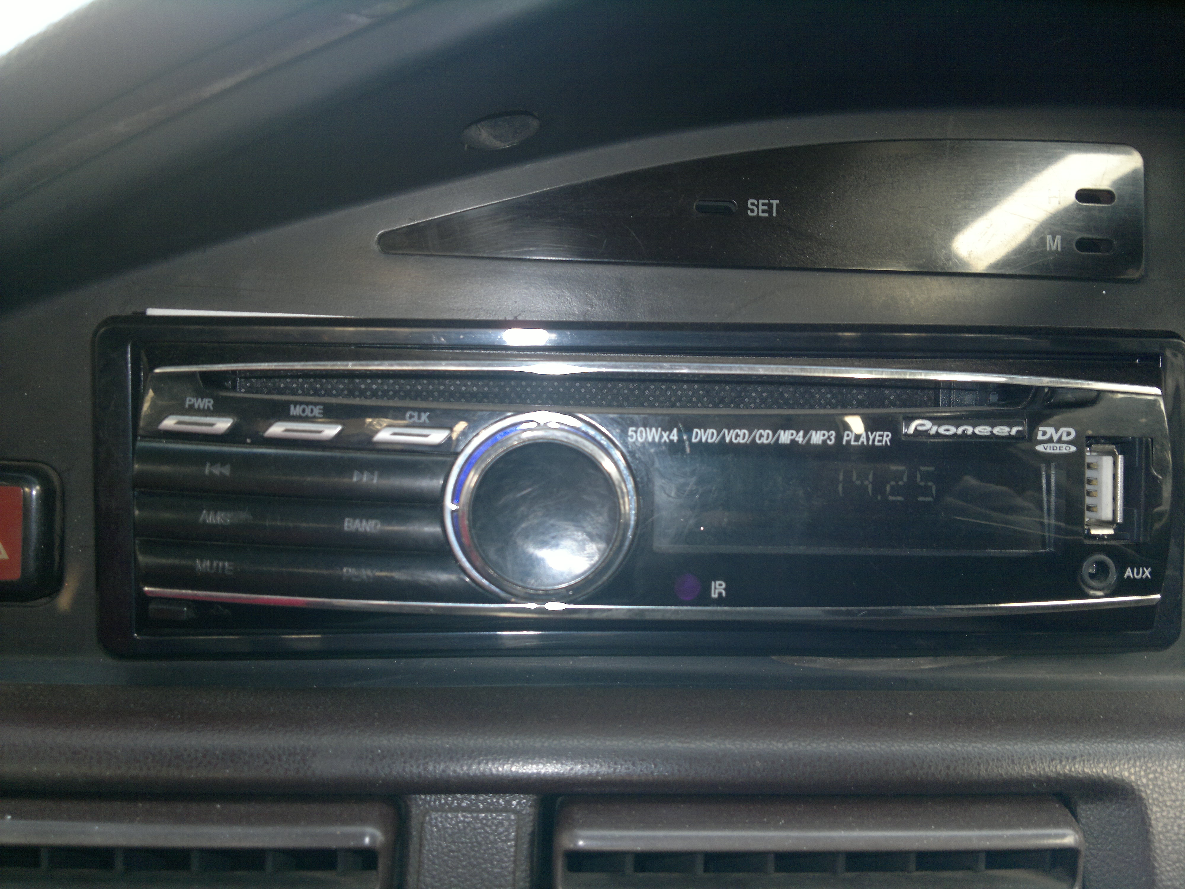 Pioneer Car DVD MP3 Player large image 0