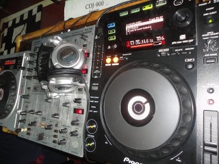 Pioneer CDJ DJ Console